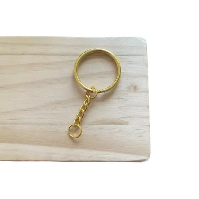 A porte-clés doré