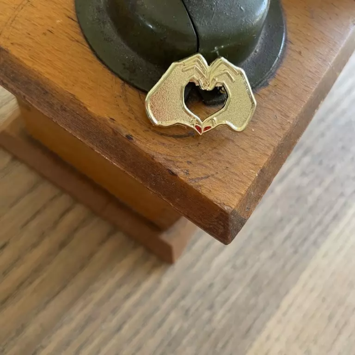 broche coeur bois
