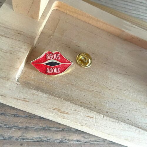 pins-bisous-bois