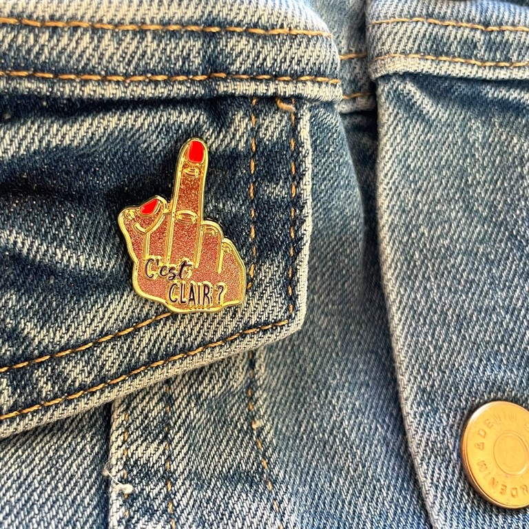 pin's c'est clair jean