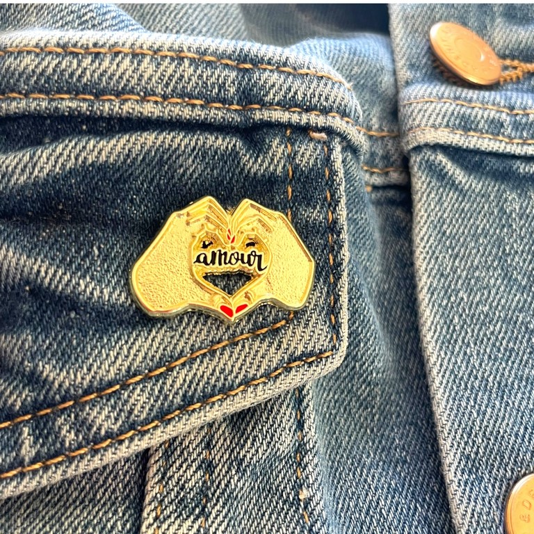 Pin's coeur jean