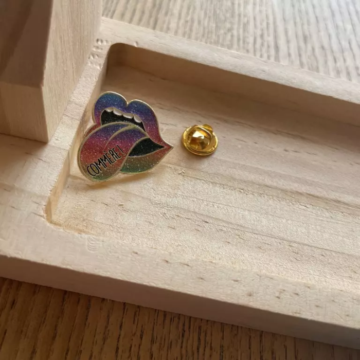pin's commère bois
