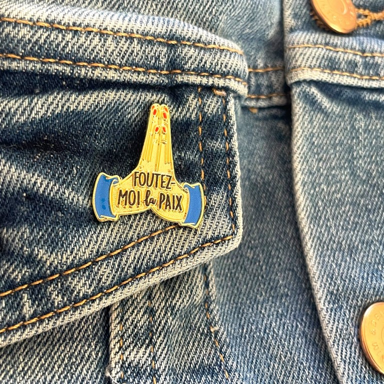 pin's foutez-moi la paix jean