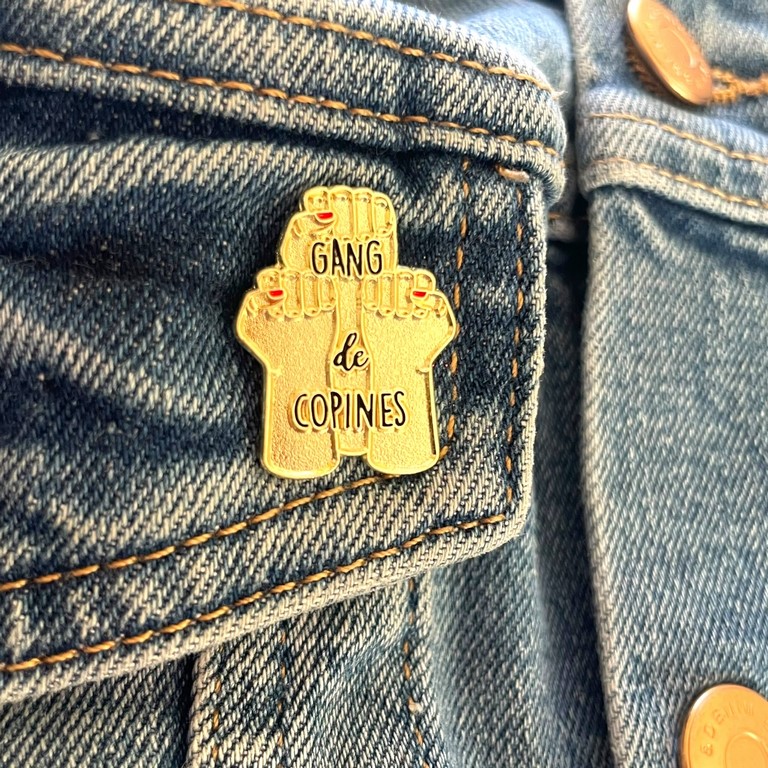 Pin's gang de copines jean