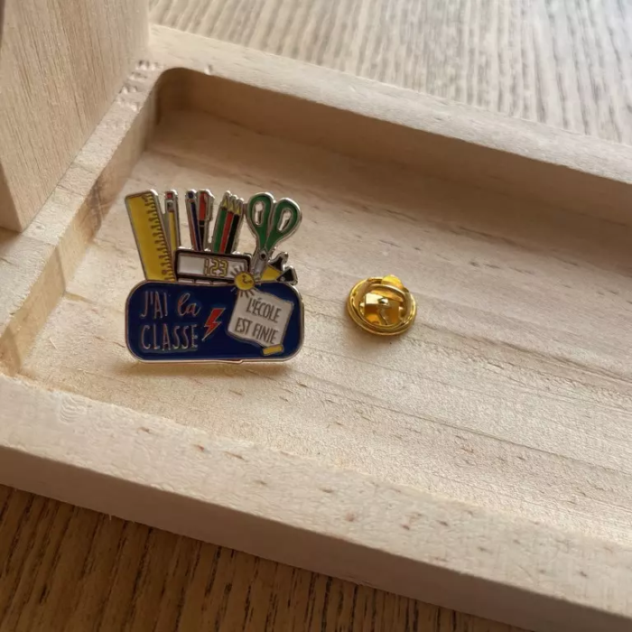 pin's j'ai la classe bois