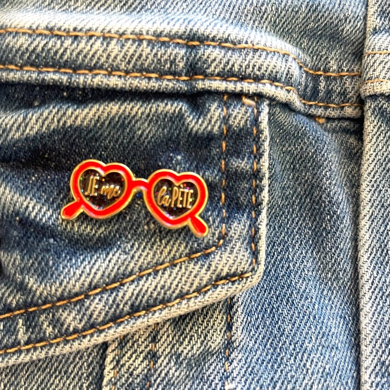pin's je me la pète jean