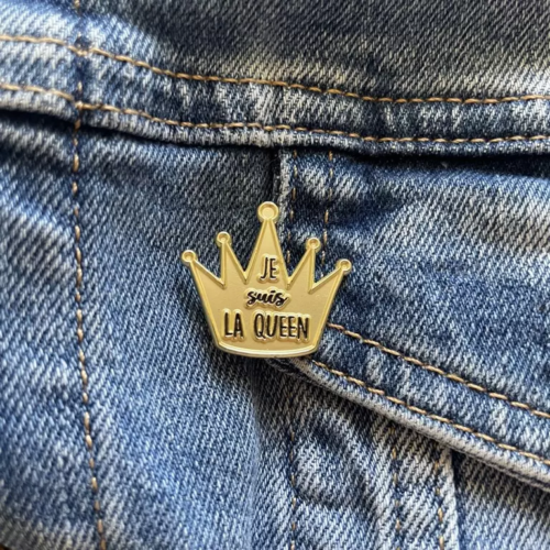 pin's je suis la queen