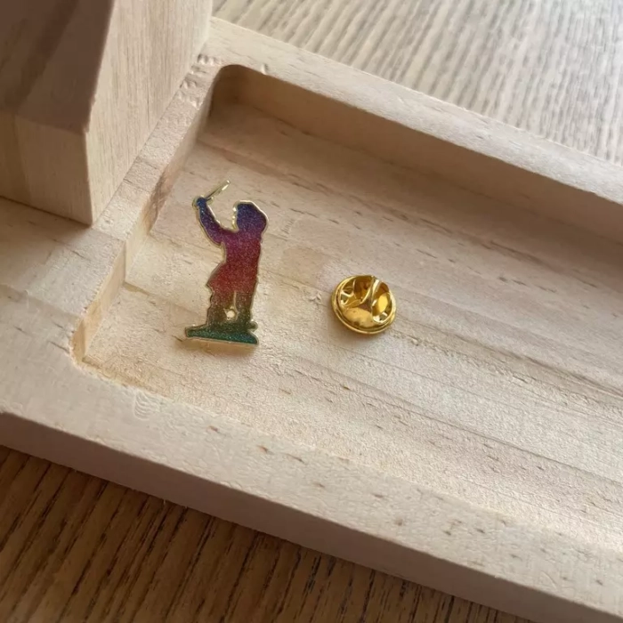 pin's Jean-Barts bois