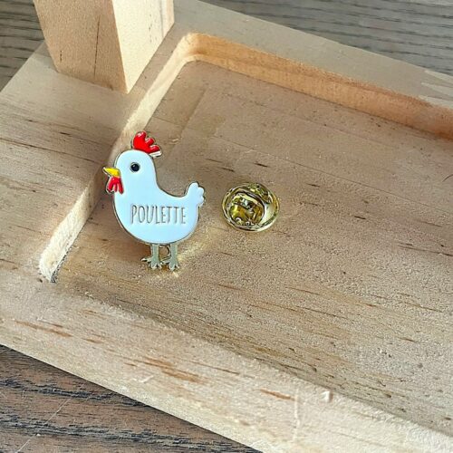 pins-poulette-bois