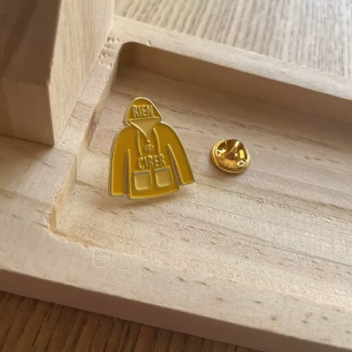 pin's rien à cirer bois