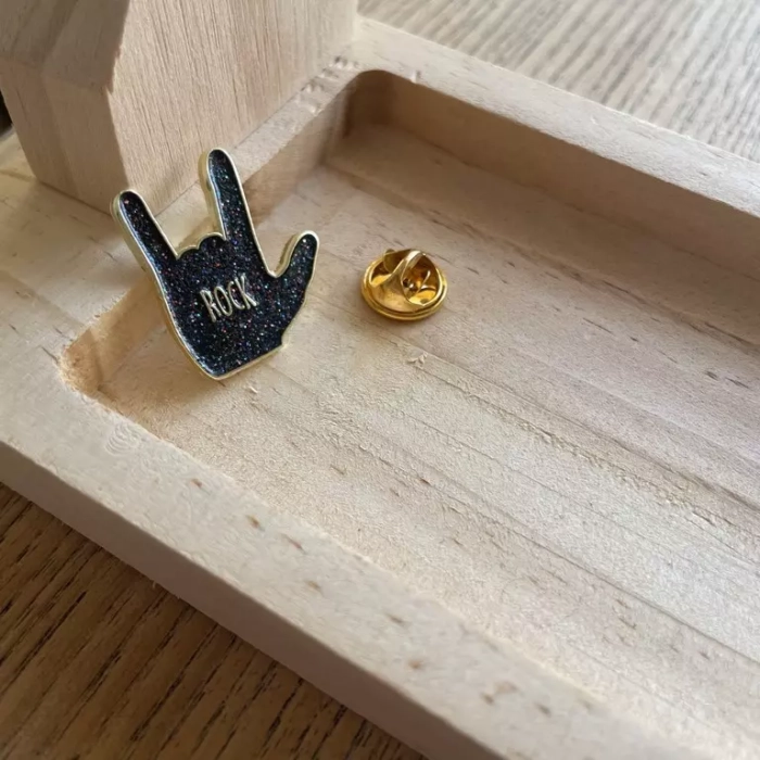 pin's rock bois