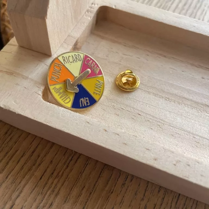 pin's roue du carna bois