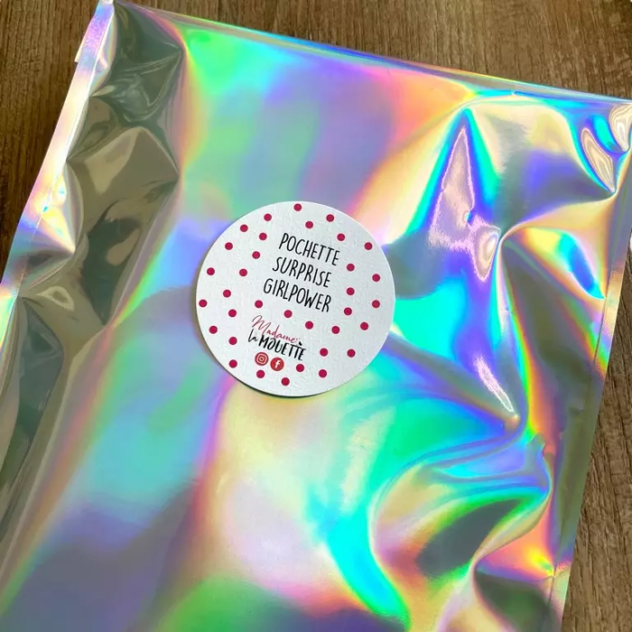 Pochette surprise girl power fond bois