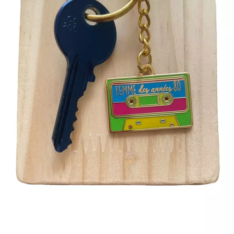 porte-clés femme des années 80 clé (Copier)