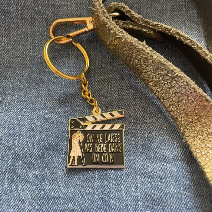 porte-clés on ne laisse pas bébé dans un coin